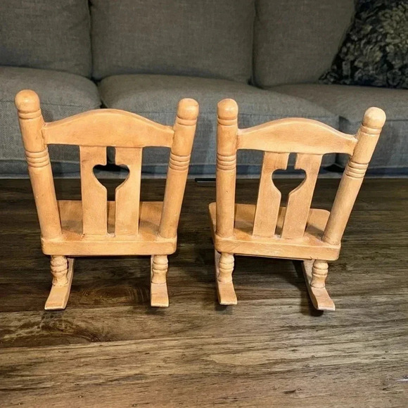 VINTAGE CERAMIC MINI ROCKING CHAIR ROCKER DOLLHOUSE SET OF 2 - Picture 10 of 15